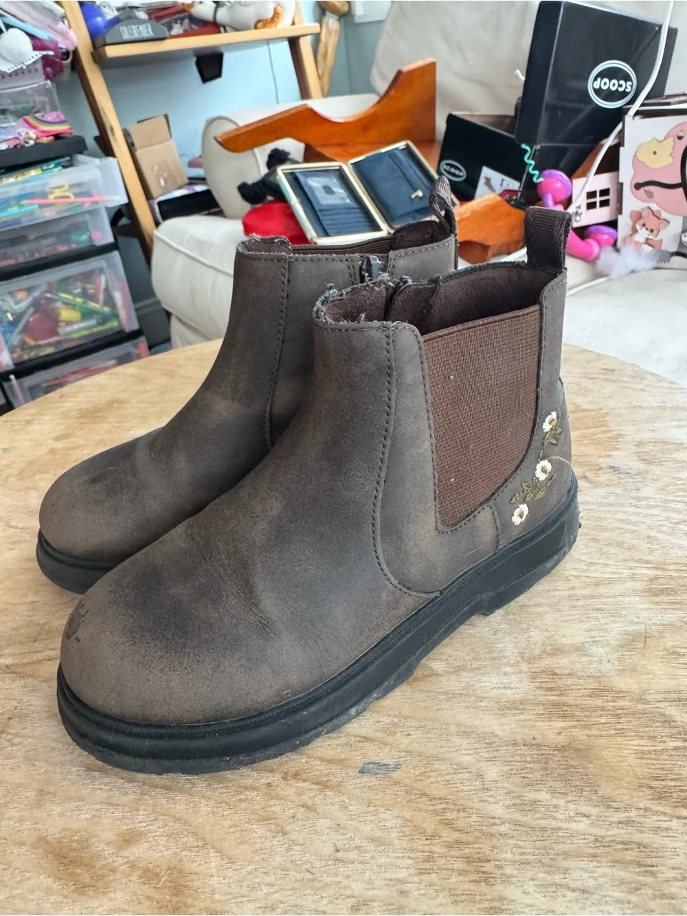 ZARA Kids Brown Chelsea Boots with Floral Accent size 27/9